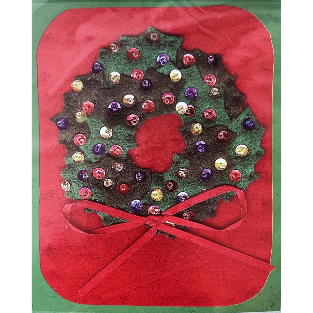 Christmas WREATH Felt Craft Kit Beads Sequins for 6 Flatware or Gift Pockets NOS